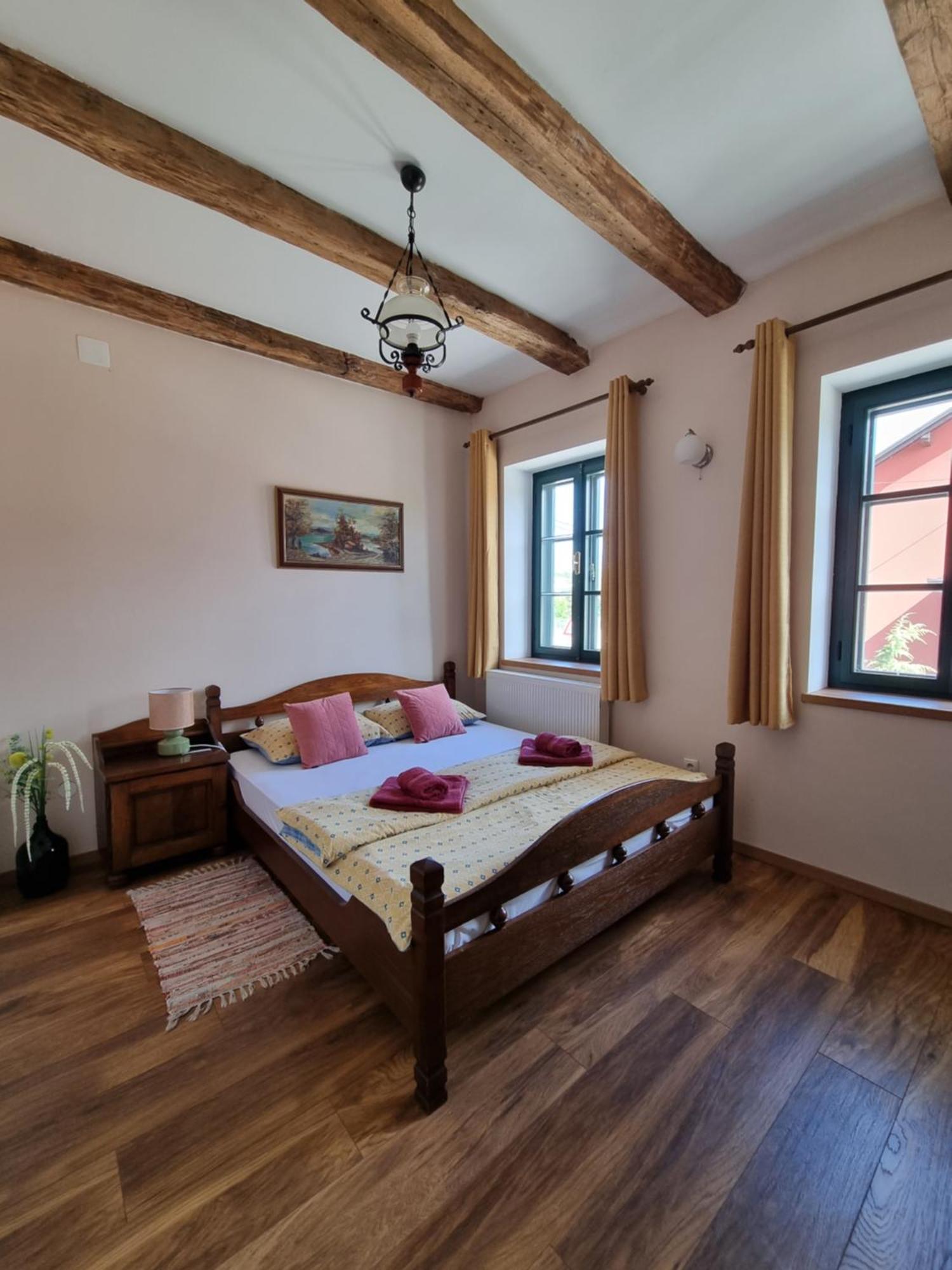 Taverna 1860 Rooms & Apartments Donja Zelina Exteriér fotografie