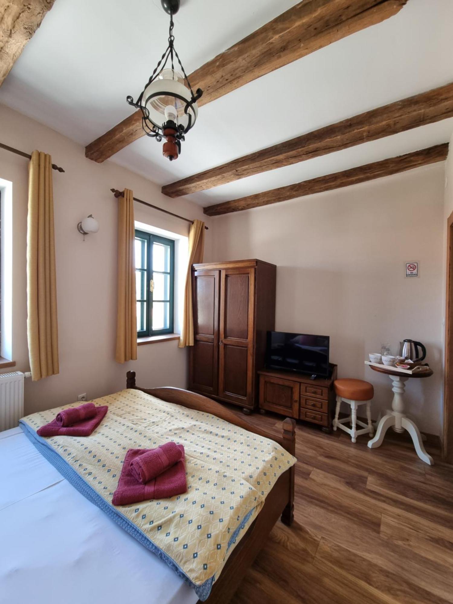 Taverna 1860 Rooms & Apartments Donja Zelina Pokoj fotografie